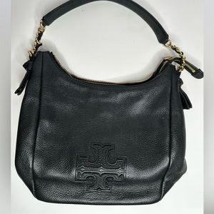 Black, leather, Tory Burch, shoulder bag with gold hardware